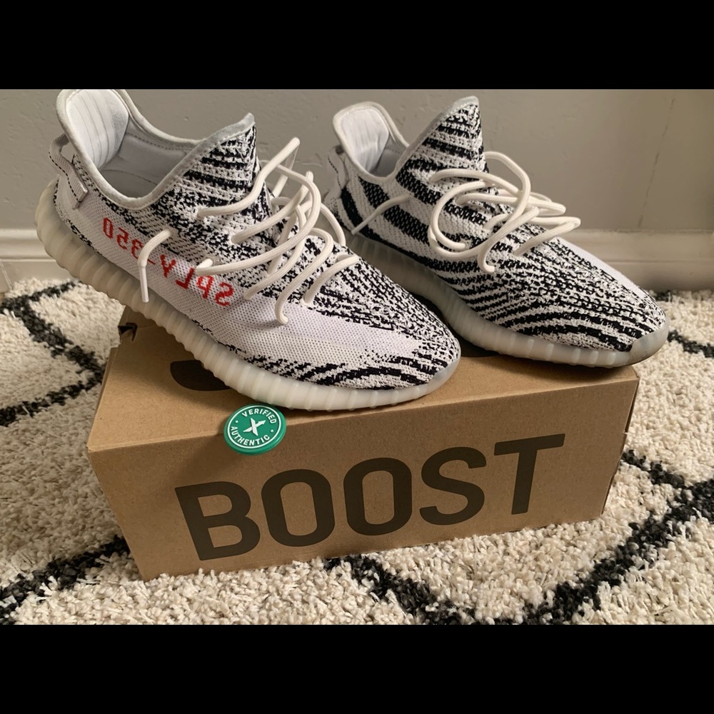 Yeezy - Picture 5 of 9